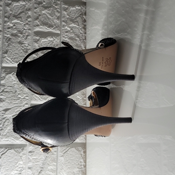 Cavalli heels size 39 Vintage Snake skin - Picture 3 of 3